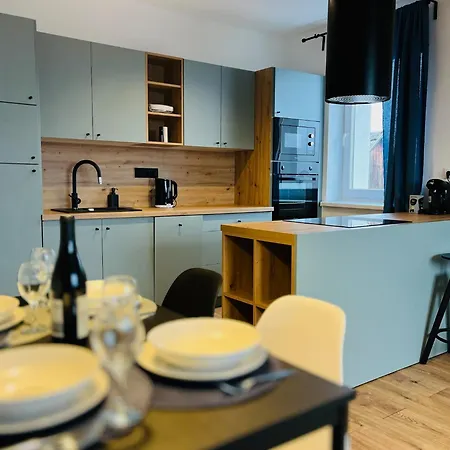 Jan Gustav * Липтовски-Микулаш